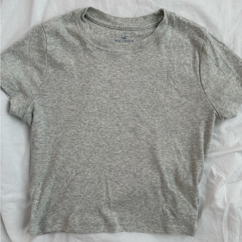 Hollister Gray Short Sleeve Tee